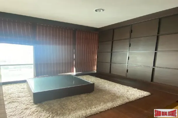 Baan Sathorn Chao Phraya Condominiums - 2 Bedrooms and 2 Bathrooms for Rent in Krung Thonburi Area of Bangkok 4