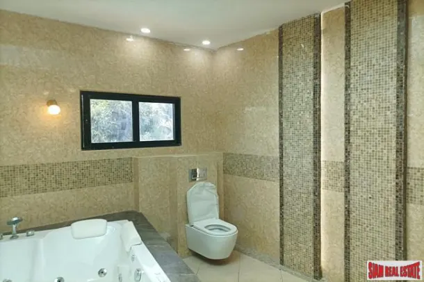 Baan Dusit Pattaya Lake - Beautiful Four Bedroom Pool Villa with Waterfall and Extra for Sale in Na Jomtien 4