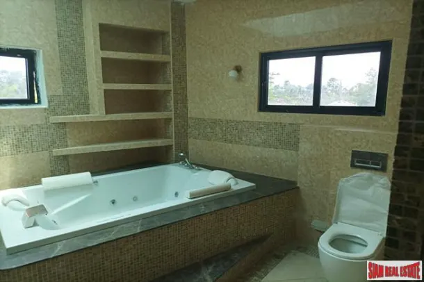 Baan Dusit Pattaya Lake - Beautiful Four Bedroom Pool Villa with Waterfall and Extra for Sale in Na Jomtien 3
