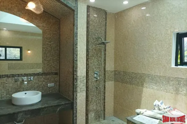 Baan Dusit Pattaya Lake - Beautiful Four Bedroom Pool Villa with Waterfall and Extra for Sale in Na Jomtien 2