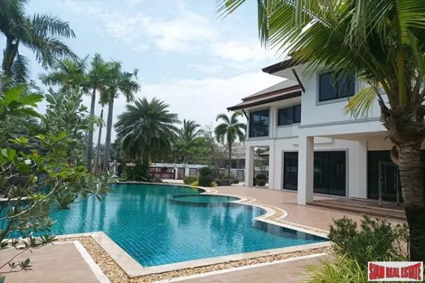4-bed Villa for sale in Na Jomtien — 4-bedroom villa · Na Jomtien