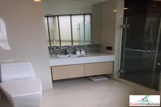 Rhythm Sukhumvit - Modern Two Bedroom Condo for Rent in Excellent Location near Sukhumvit 44 2