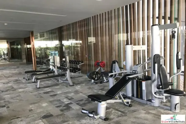 185 Rajadamri - Two Bedroom Condo with Spectacular Views of The Royal Bangkok Sports Club for Rent in Ratchadamri 3