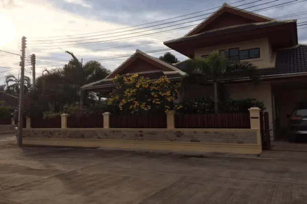 Hot Sale! Beautiful 3 bedrooms 2 bathrooms House in East Pattaya 4