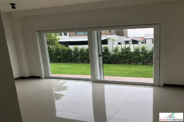 Villa Arcadia Srinakarin - Large Unfurnished High Quality Home in Gated Community for Rent at Bangna 3