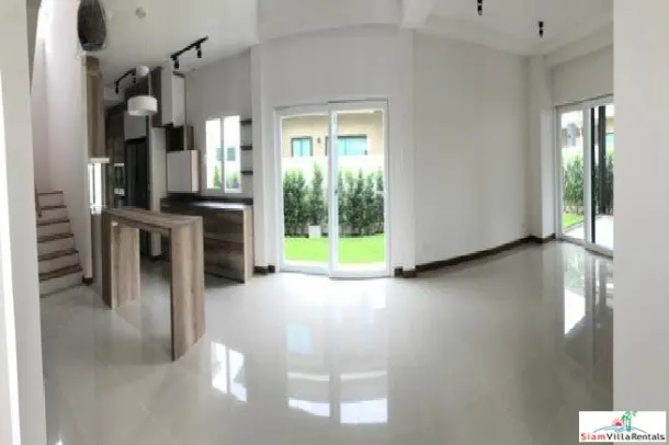 Villa Arcadia Srinakarin - Large Unfurnished High Quality Home in Gated Community for Rent at Bangna 4