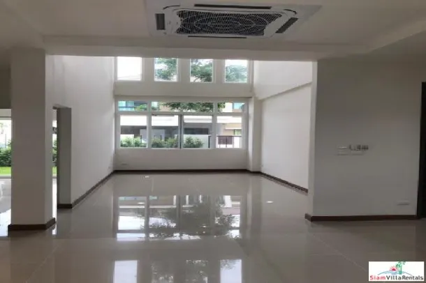 Villa Arcadia Srinakarin - Large Unfurnished High Quality Home in Gated Community for Rent at Bangna 2