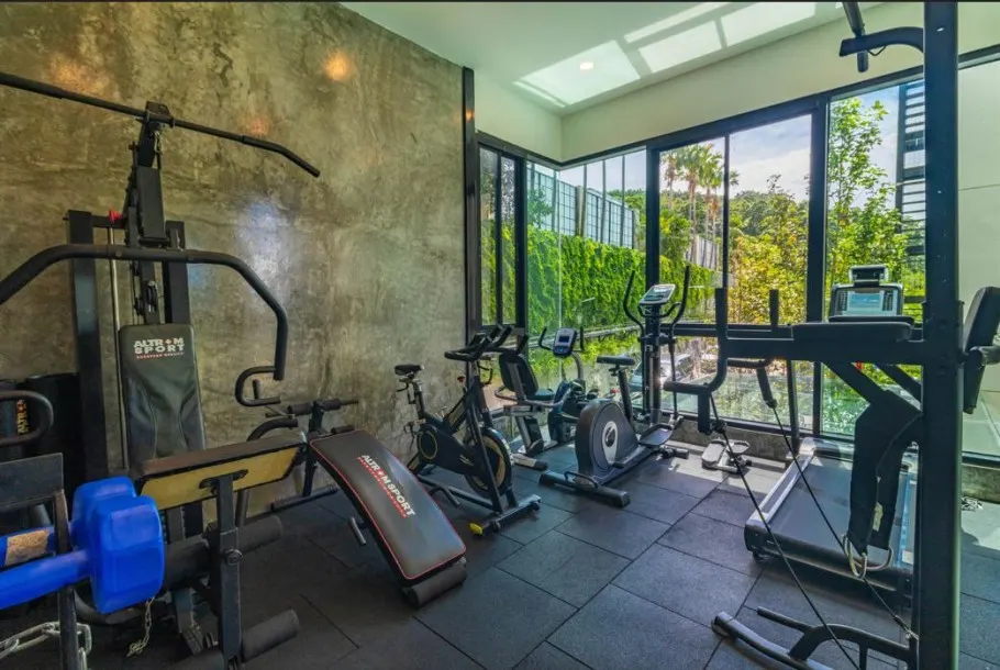 Bright &amp; Stylish 2-Bed Condo in Patong - Mountain Views, 10-Min Walk to the Beach 4