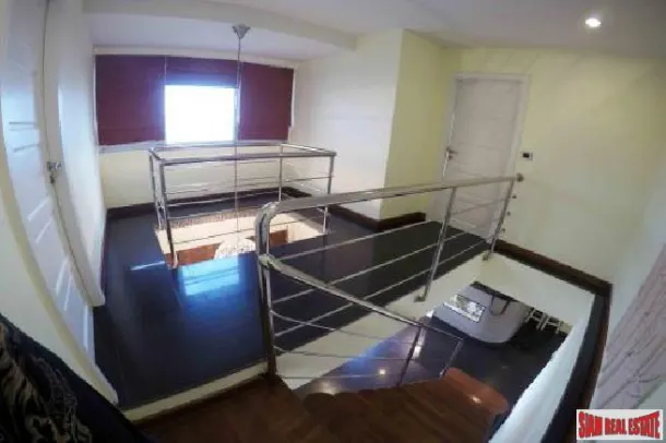 Modern Two Bedroom Duplex on the Top Two Floors, Sukhumvit 13, Bangkok 2