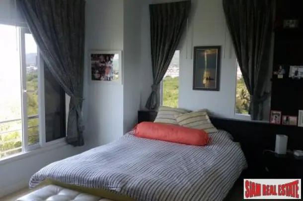 Top Floor Two Bedroom Two Bath Seaview Condo in Hua Hin 2