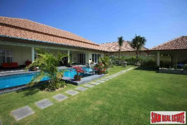 3-bed Villa for sale in South Hua Hin (Soi 88-112) — 3-bedroom villa · South Hua Hin (Soi 88-112)