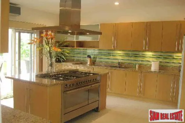 Highly Quality Pool Villas Set in Scenic Location a Few Minutes Drive from Golf Courses and Hua Hin Town Centre 4