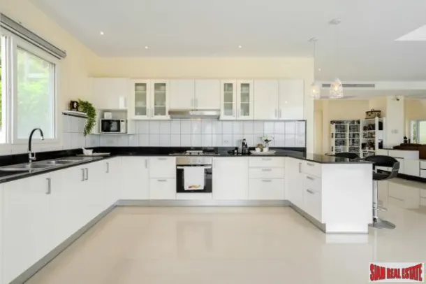 4 Bedroom Villa with Pool and Sea View in Bo Phut, Koh Samui 4