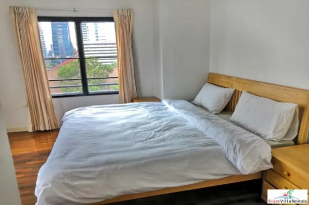 Lily House - Three Bedroom + Study Pet Friendly Low Rise Penthouse in Asoke 3