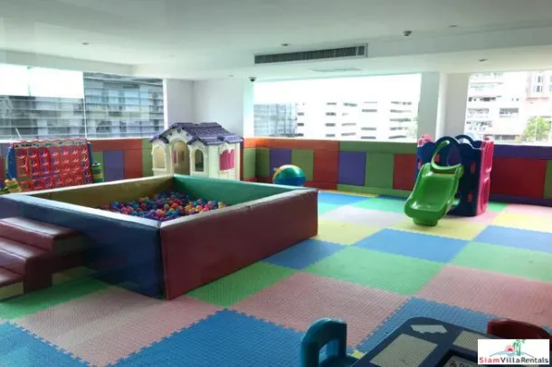 G.M. Height - Pet friendly Large Corner Three Bedroom Condo for Rent on Sukhumvit 22 3