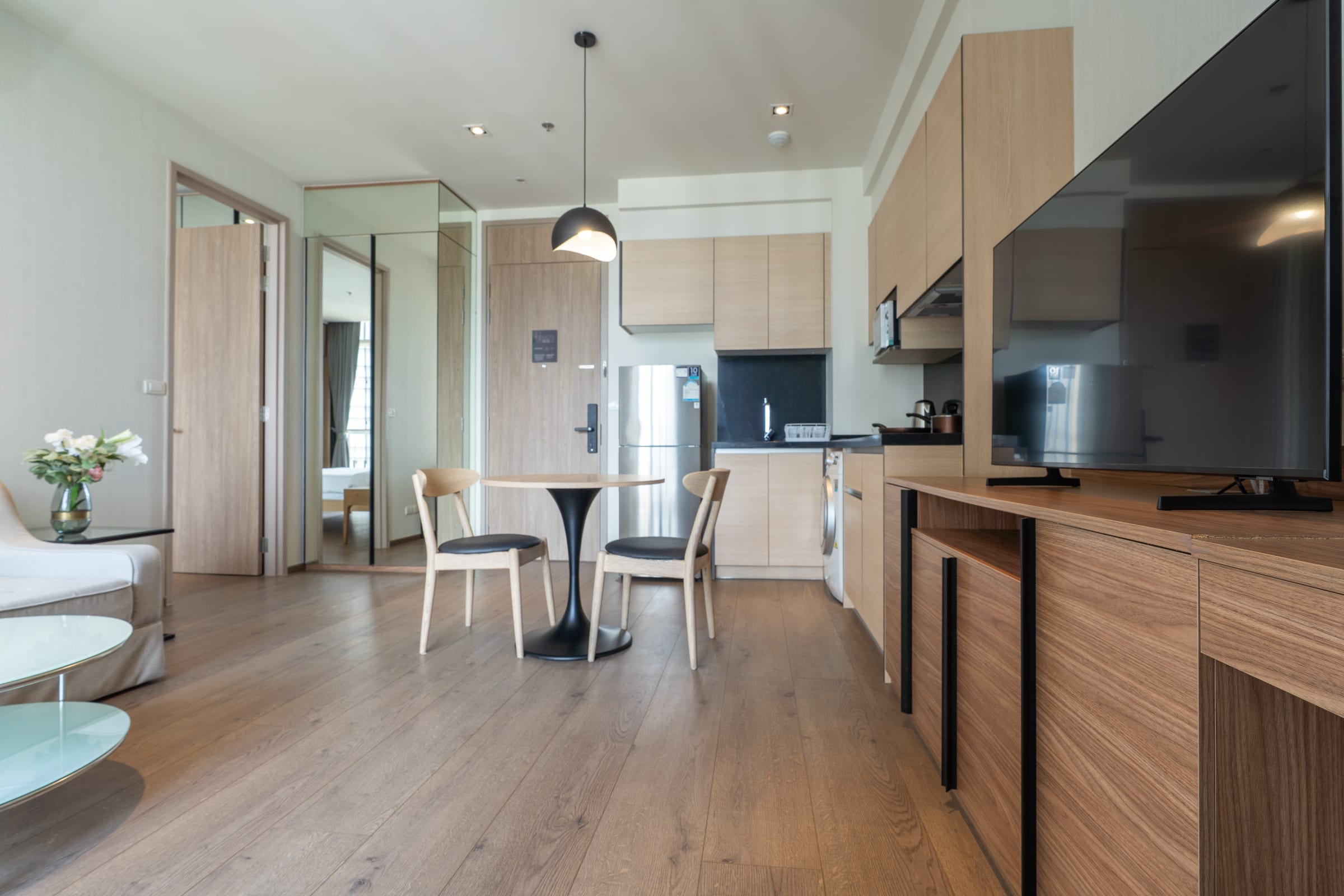 1 Bedroom, One Bed Combined (Tower 4), 52 sq.m. — Hampton Residence Next to Emporium (Park Origin Phrom Phong) | Hotel Residence near BTS Phrom Phong 3