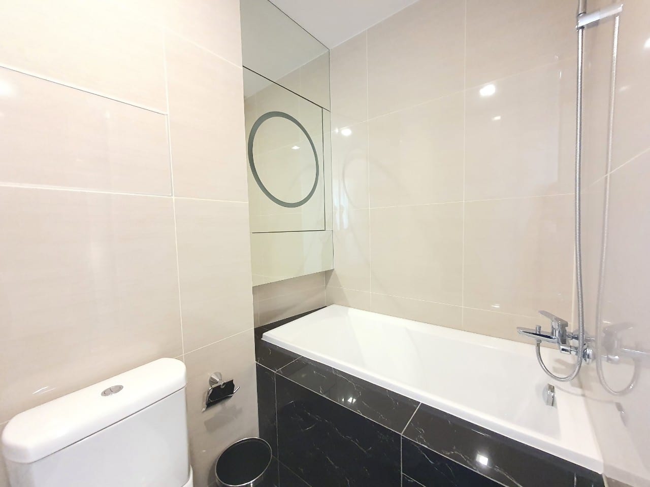 1 Bedroom with Bathtub, 40 sq.m. — Hampton Residence Next to Emporium (Park Origin Phrom Phong) | Hotel Residence near BTS Phrom Phong 11