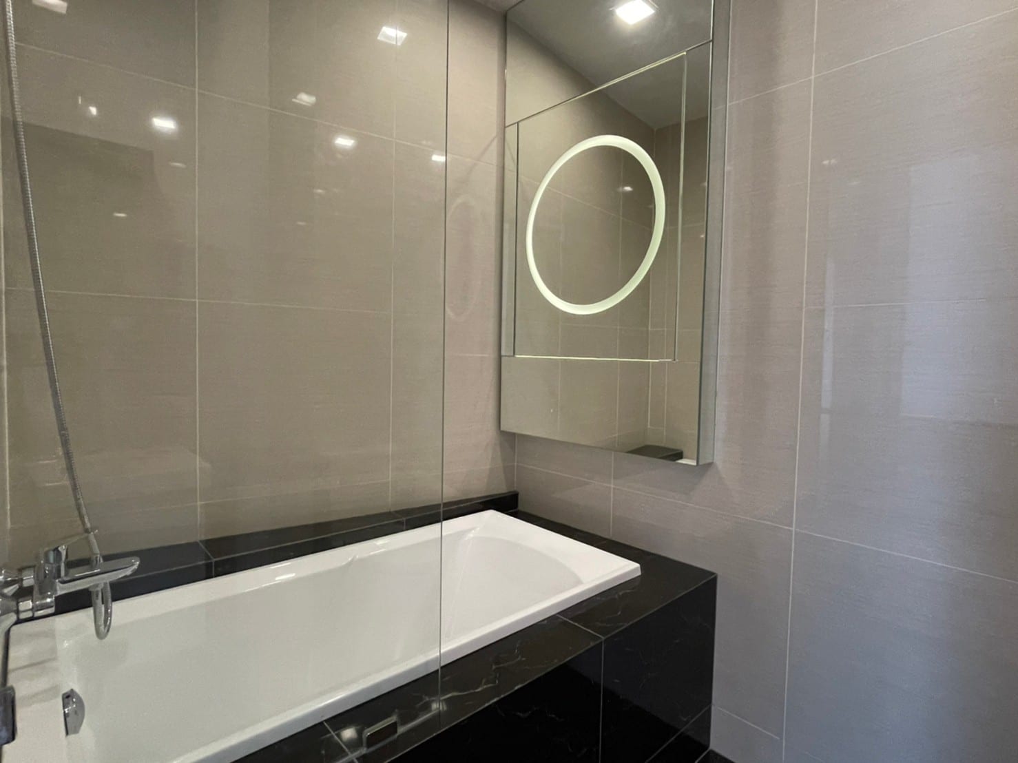 2 Bedroom with Bathtub, 68 sq.m. — Hampton Residence Next to Emporium (Park Origin Phrom Phong) | Hotel Residence near BTS Phrom Phong 8